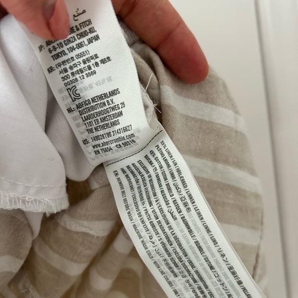 Abercrombie Beige and White Stripped Linen Shorts - Medium - Picture 3 of 3